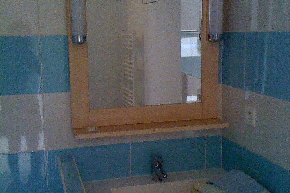Appartement entier, Appartement  5pers vue mer 42m² -Rés. piscine Pierre & Vacances Monaco Cap d'Ail in Cap-d'Ail, Côte méditerranéenne (France)