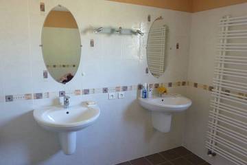 Villa pour 6 Personnes dans Sonnay, Région de Vienne, Photo 4