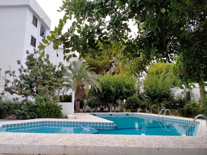 Apartamento de vacaciones para 4 personas, con jardín y piscina - 1