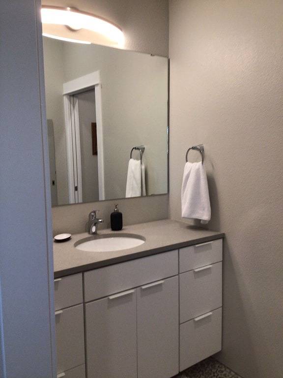 Ganze Wohnung, City Center Loft. Downtown Salem Oregon, 2bedroom Condominium 229 Commercial St. in Salem (OR), Willamette Valley