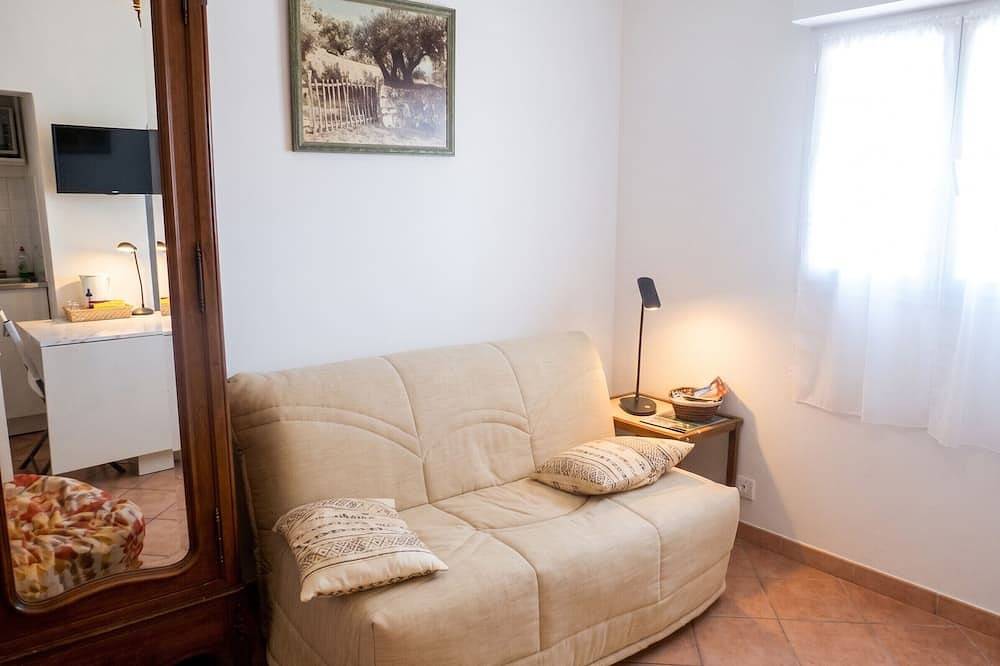 Appartement entier, Homerez - Studio à Pierrefeu-du-Var in Pierrefeu-du-Var, Côte méditerranéenne (France)