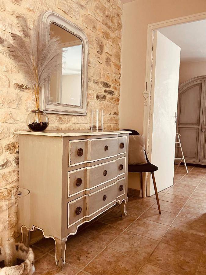 Gîte pour 5 personnes, avec Balcon et Terrasse ainsi que Jardin et Piscine à Saint-Privat-de-Champclos - 4