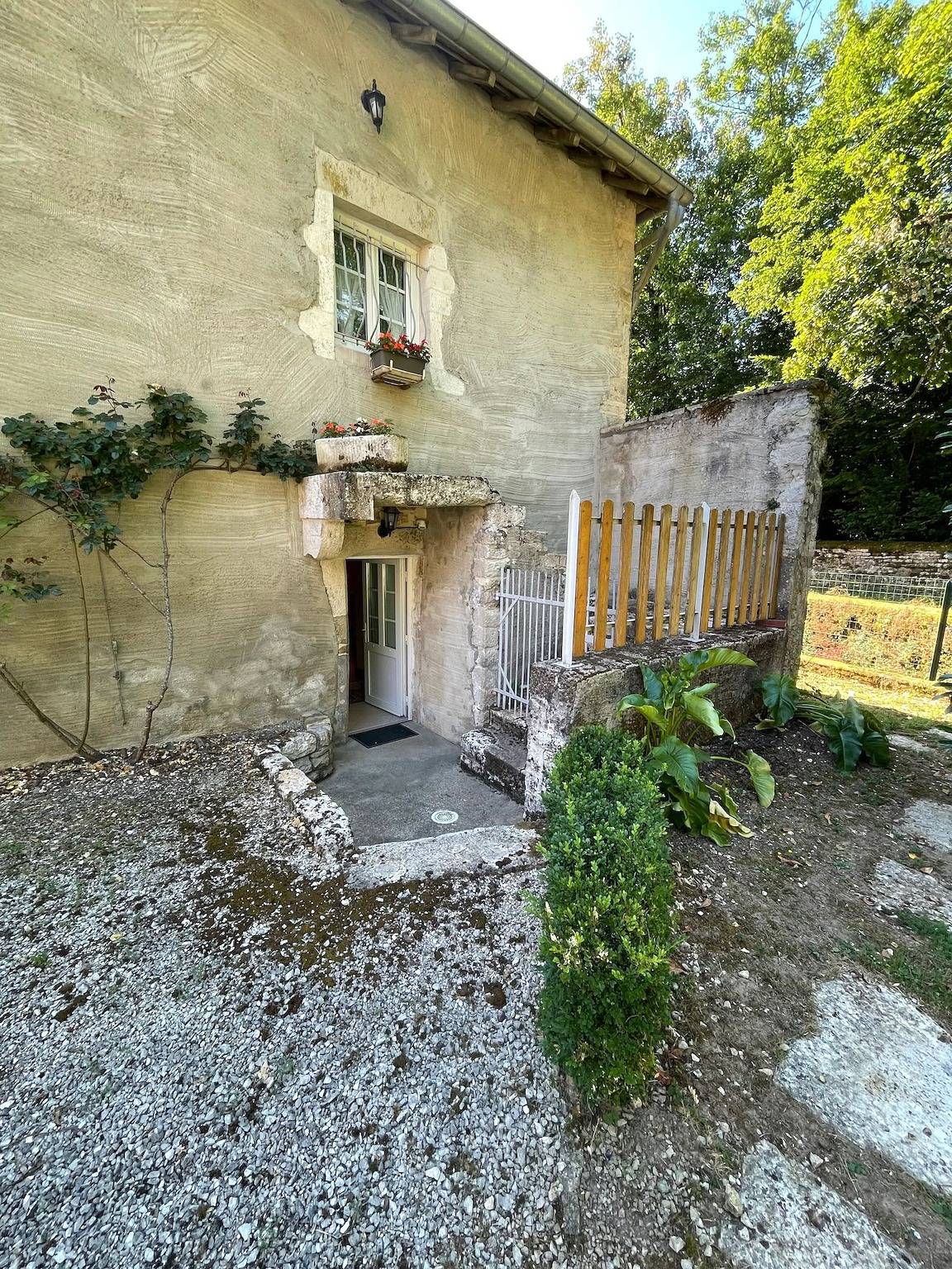 Casa con jardín en Charcenne - 75 m² in Charcenne, Alto Saona