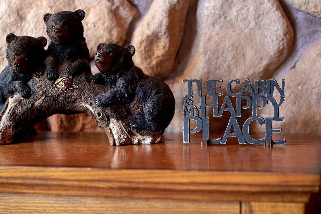 Erfrischen Sie sich in den Pinien für einen unterhaltsamen Sommerurlaub in Navajo County