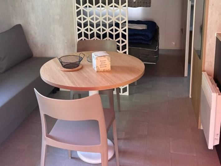 Mobil home pour 2 personnes, avec bassin pour enfant à Sampzon - 4