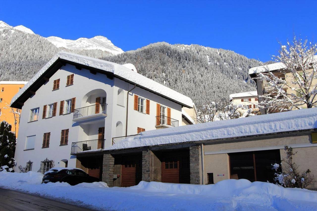 Ganze Wohnung, Double Room with Mountain View in Airolo, Lepontinische Alpen