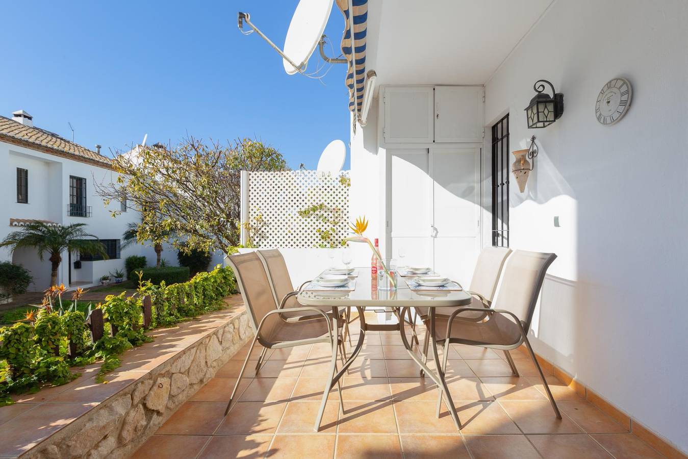Geheel vakantieappartement, Valleverde - Cosy apartment with shared pool and free Wifi. in Mijas Golf, Mijas