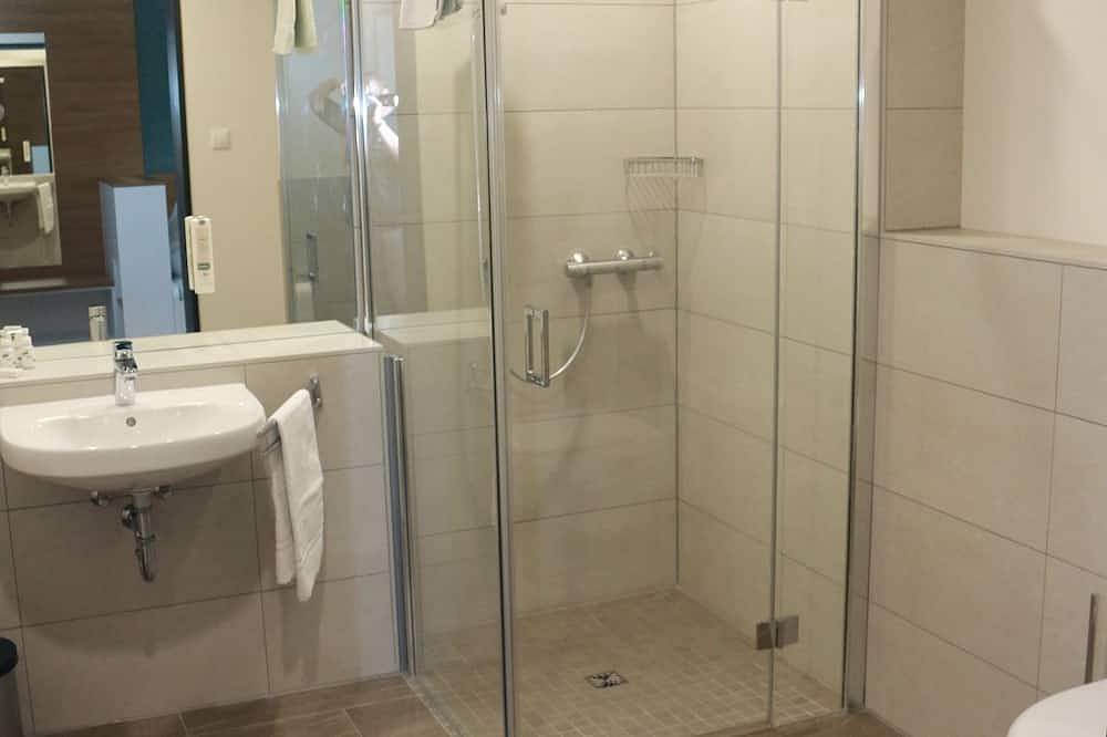 Ganze Wohnung, Suite // 2 Doppelzimmer mit Gemeinschaftsbad (elektrisch verstellbare Betten) in Hildesheim, Landkreis Hildesheim