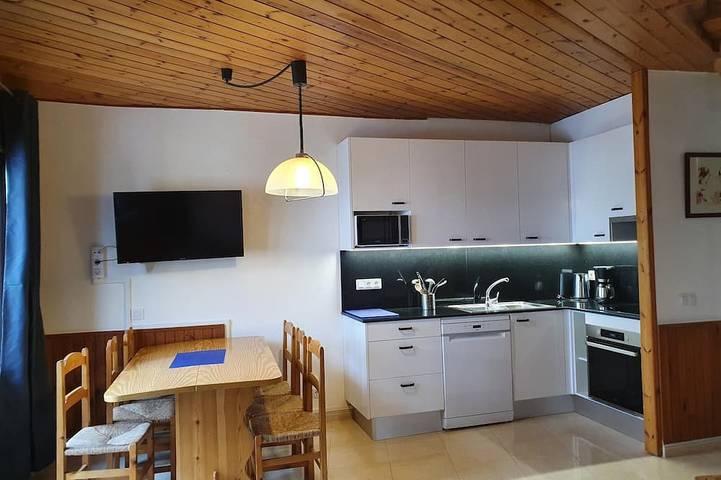 Holiday apartment for 6 people, with balcony - 1