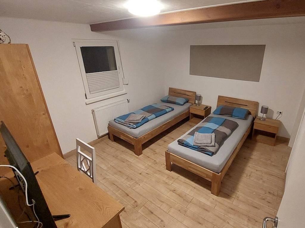 Ferienhaus mit 8 Schlafzimmer in Seiferts, Ehrenberg