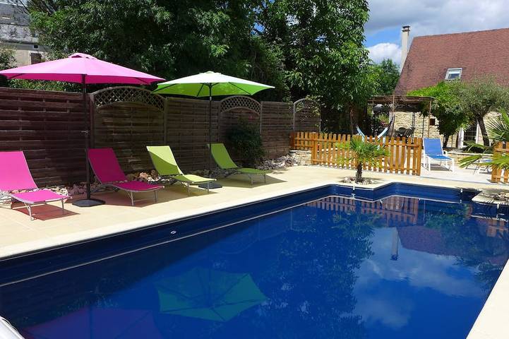 Location de vacances pour 11 personnes, avec Terrasse et Jardin à Cuzance
