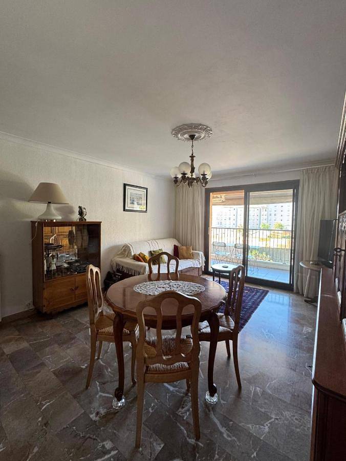 Gîte pour 4 personnes, avec Balcon ainsi que Terrasse et Vue dans Port Toga