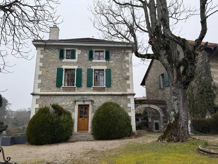 Villa pour 10 personnes, avec vue ainsi que jardin et vue sur le lac