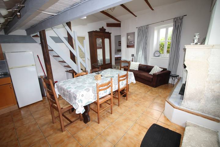 Casa vacacional 'La Grande Epoque' con piscina compartida, jardín y Wi-Fi in Puyravault (Vendée), Fontenay-le-Comte