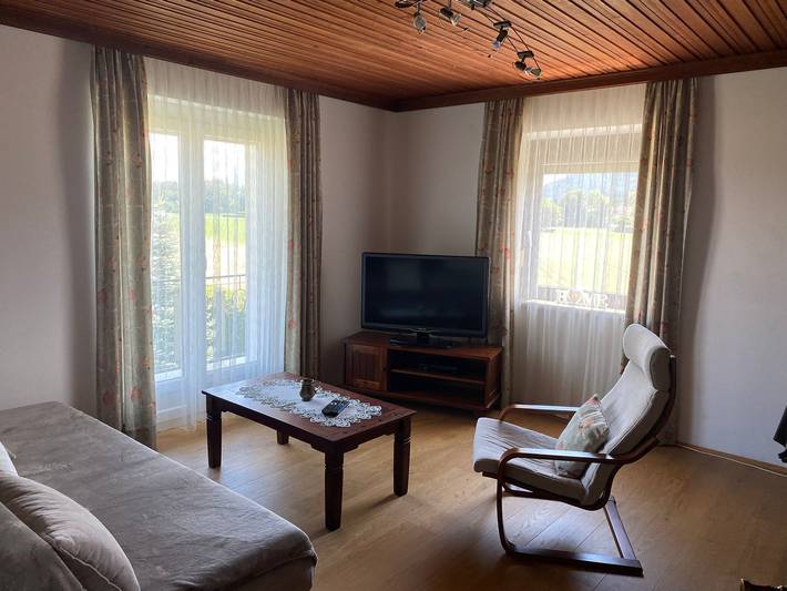 Ferienwohnung für 5 Personen, mit Balkon/Terrasse und Balkon sowie Terrasse und Garten am Klopeiner See