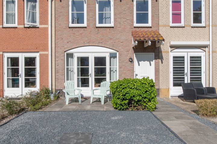 Ferienhaus für 6 Personen, mit Balkon/Terrasse und Terrasse