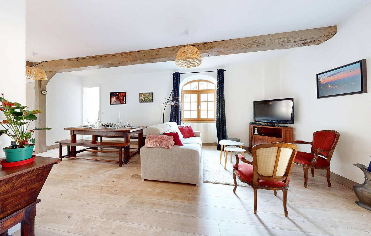Holiday home for 4 people with terrace in Volnay, Beaune region