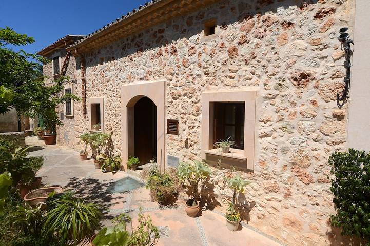 Maison Señoriale À Sineu Idéal Garage Cyclistes Pour Vélos Et Petit Gym in Sineu, Majorque l'intérieur des terres