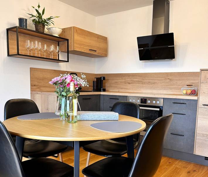 Ganze Wohnung, Apartment „Einklang“ mit Bergblick, Balkon und WLAN in Krün, Bayerische Alpen