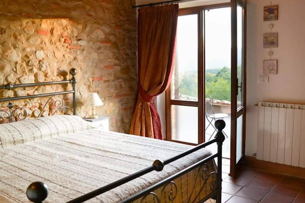 Geheel appartement, Idyllische Toscaanse-Umbrische appartementen in een villa met zwembad in Città della Pieve, Provincie Perugia