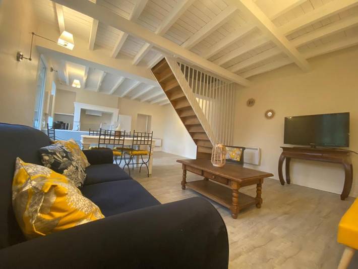 Location de vacances pour 5 personnes, avec vue et jardin à Neuvy - 3