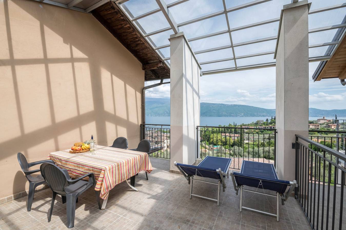 Ganze Wohnung, Ferienwohnung Al Agave Sopra mit Bergblick, Seeblick in Toscolano-Maderno, Gardasee-Berge