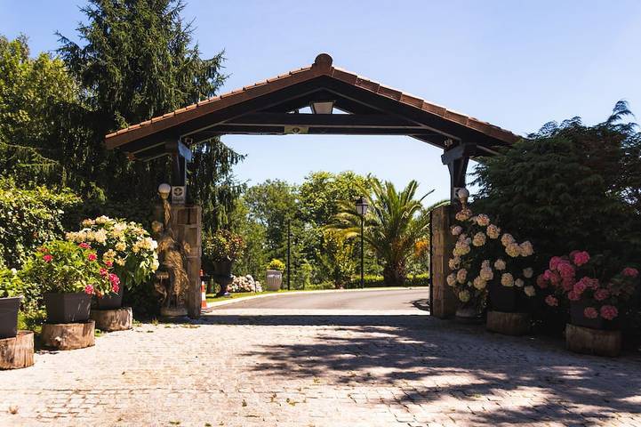 Villa für 6 Personen, mit Garten und Whirlpool - 1