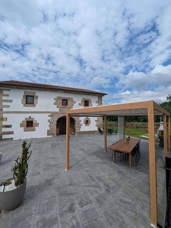 Casa rural para 11 personas, con vistas y jardín, Se admiten mascotas en Villafufre