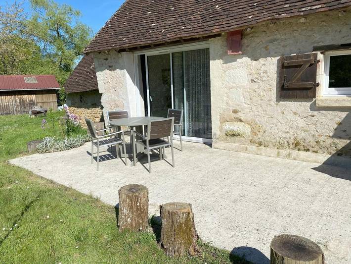 Location de vacances pour 3 personnes, avec jardin et vue à Pouillé - 2