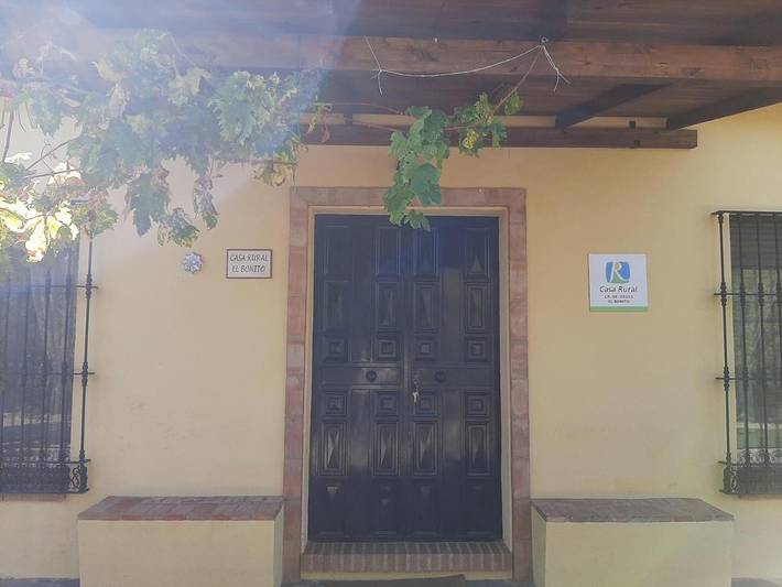 Casa rural para 13 personas, con jardín además de piscina y vistas en Sierra Norte de Sevilla - 4