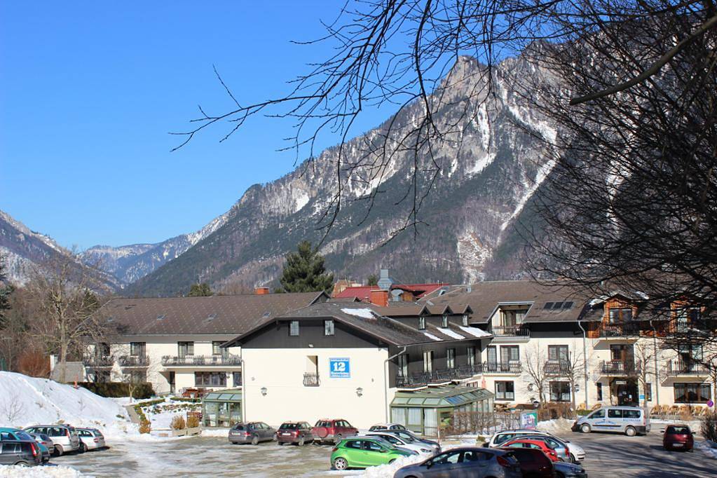 Flackl-Wirt - Comfort-Doppel- oder -Zweibettzimmer, Balkon, Bergblick in Reichenau an der Rax, Wiener Alpen in Niederösterreich