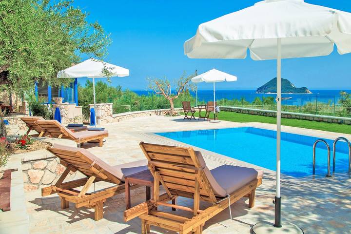 Location de vacances pour 6 personnes, avec piscine et jardin dans Laganas - 3