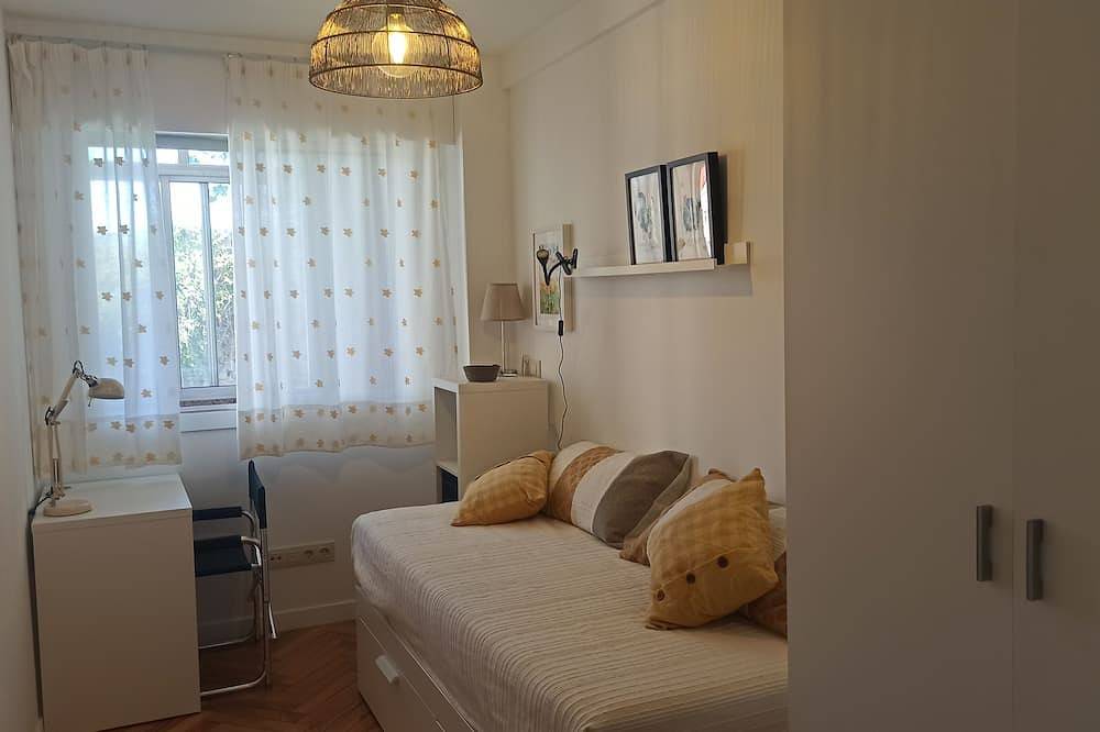 Entire apartment, Centrally located apartment, recently renovated. Garage in Vigo, Rías Baixas