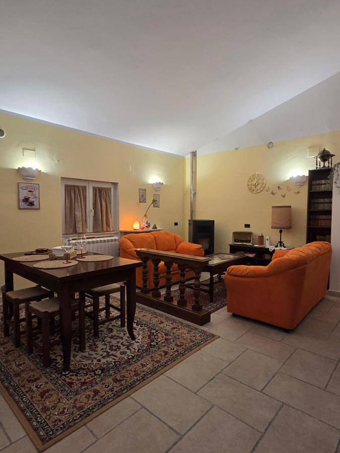 Gîte pour 4 personnes, avec Balcon et Terrasse ainsi que Jardin et Vue à Roccasecca