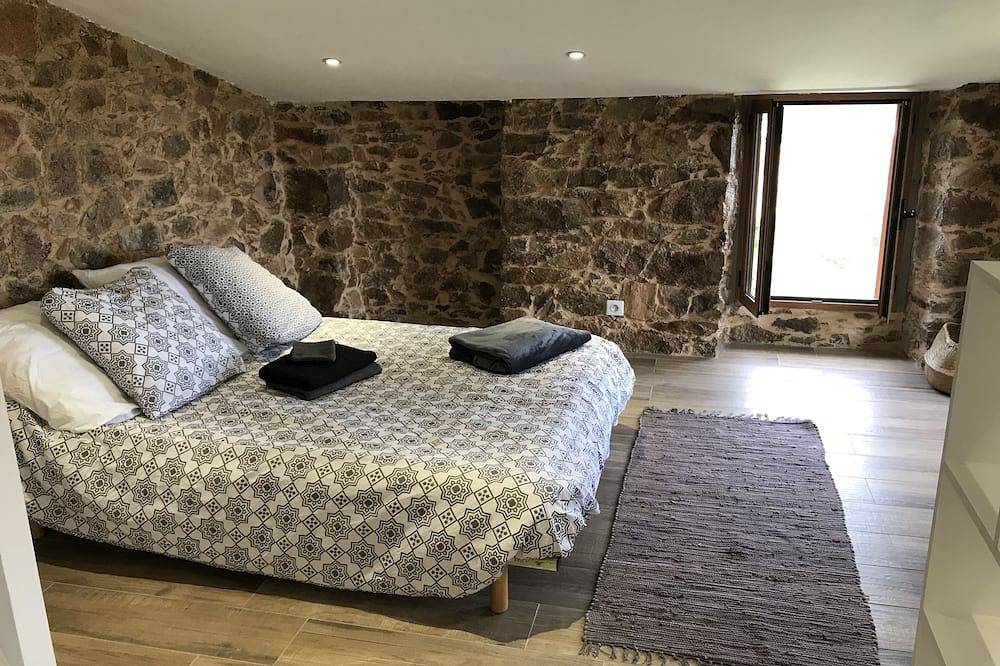 Duplex sea view in the heart of the village in Galéria, Parc naturel régional de Corse