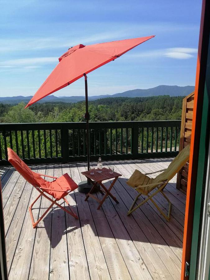 Location de vacances pour 2 personnes, avec jardin ainsi que vue et piscine à Payzac (Ardèche) - 2