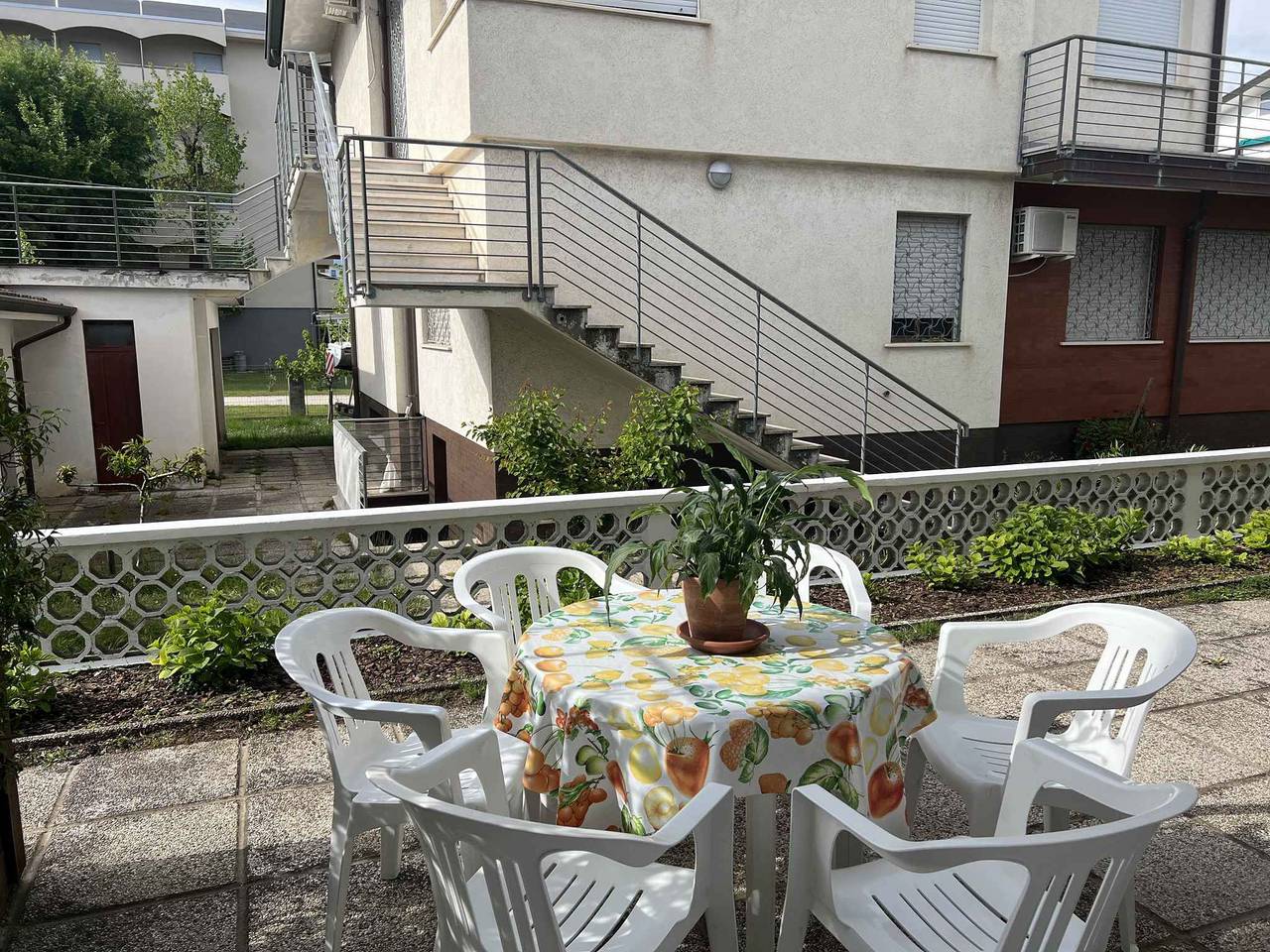 Ganze Ferienwohnung, Ferienwohnung mit offener Terrasse und Klimaanlage in Lignano Sabbiadoro, Udine Provinz