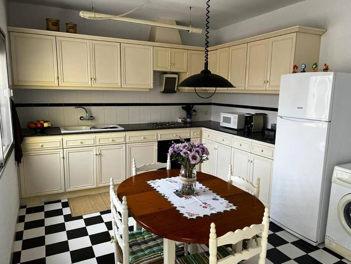 Location de vacances pour 6 personnes, avec jardin et terrasse dans Els Muntells