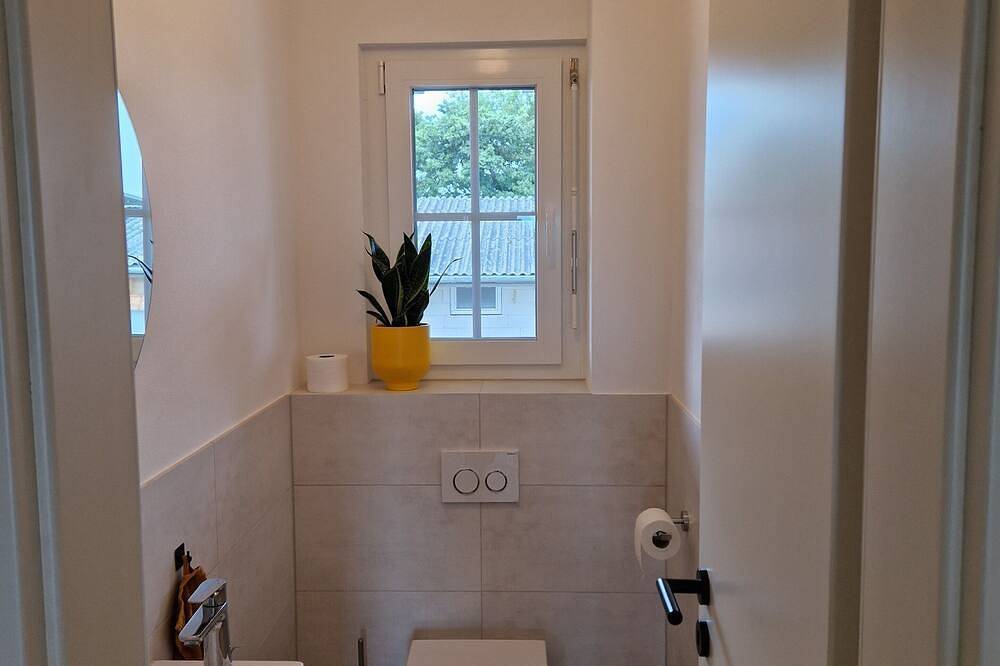 Ganze Wohnung, Ferienwohnung Fewo1 über zwei Etagen (Dg & Og) mit Balkon im Außenbereich in Riegel, Kaiserstuhl