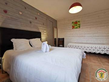 Gîte pour 3 personnes, avec jacuzzi ainsi que terrasse et sauna dans l' Hérault