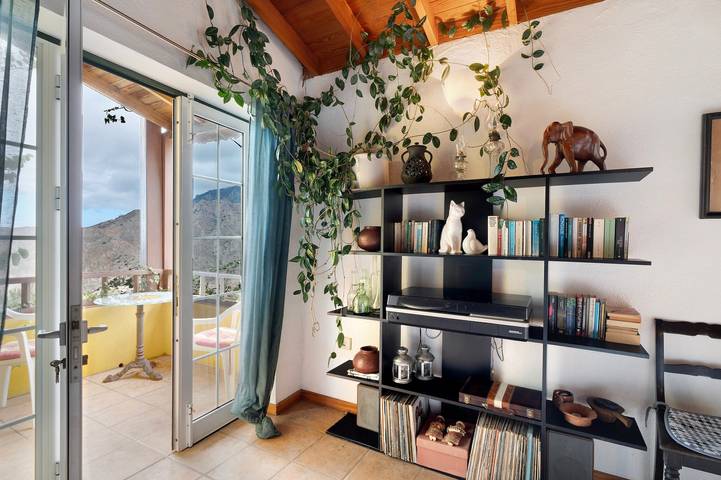 Hel lejlighed, Apartment 'Casa Claudia' with Sea View, Private Terrace and Wi-Fi in El Tabaibal, Hermigua