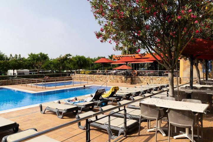 Mobil home pour 6 personnes, avec terrasse et piscine à Malgrat de Mar - 4