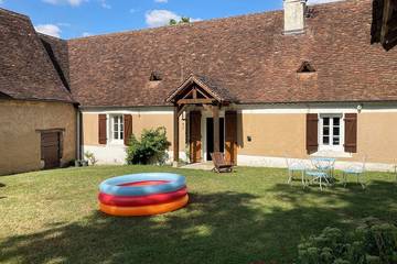 Gîte pour 8 personnes à Milhac-d'Auberoche