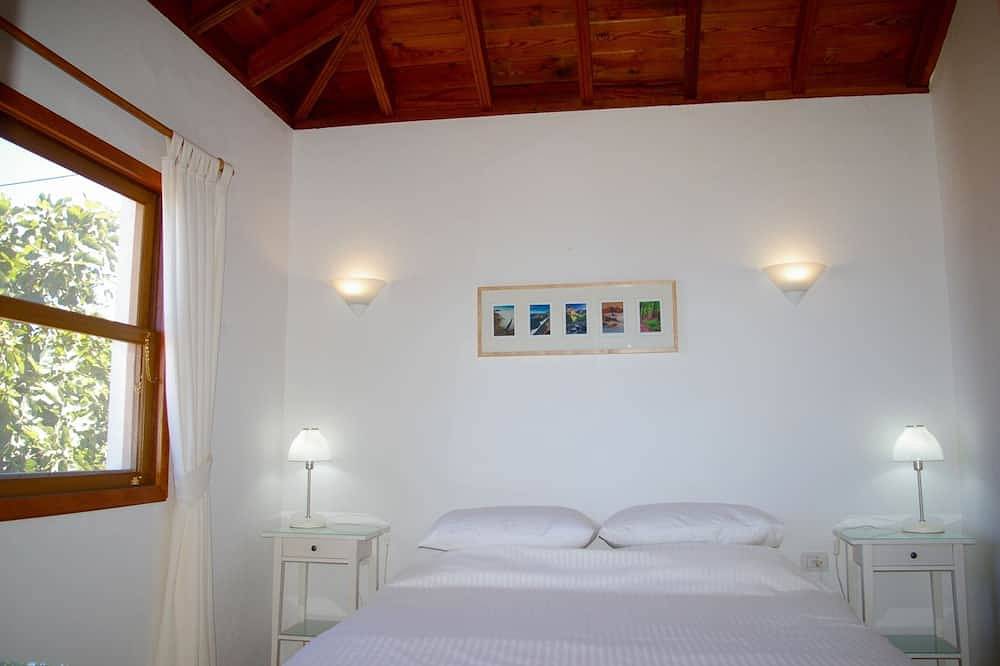 Apartamento entero, Casa Lucia, impresionantes vistas al mar, Wifi, cerca del pueblo in El Pueblo, Puntagorda