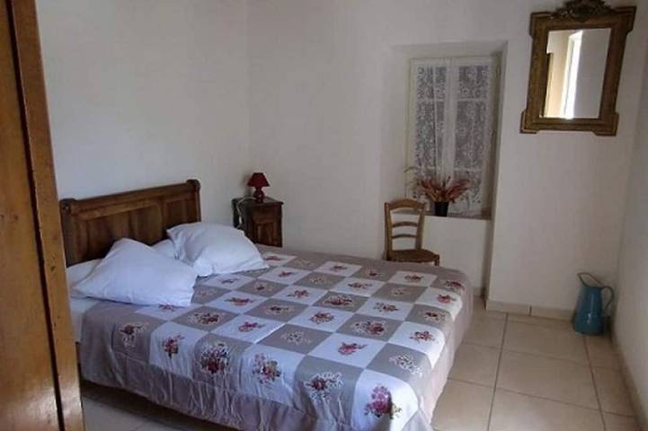 Gîte pour 5 personnes, avec balcon et jardin à Vaureilles - 2