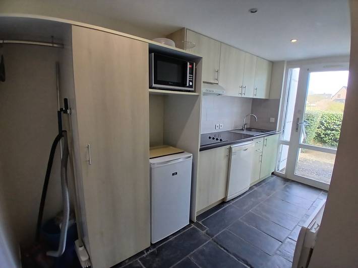 Gîte pour 4 personnes, avec jardin et piscine, animaux acceptés dans Plage De La Falaise - 2