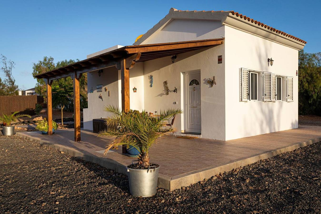 Apartamento entero, Apartamento vacacional 'Casita Hari' con vistas a la montaña, Wi-Fi y aire acondicionado in Tuineje, Fuerteventura