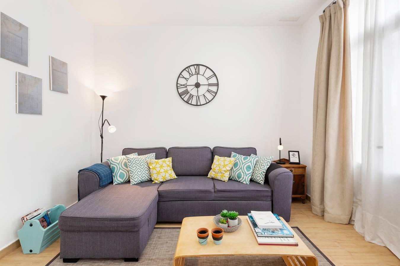 Apartamento entero, Casa Vacacional 'Cartagena Centro La Casa Del Mico' con Balcón y Wi-Fi in Cartagena, Costa Cálida