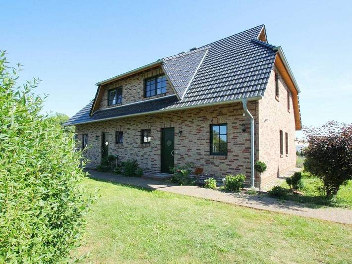 Ferienhaus für 7 Personen, mit Terrasse und Garten in Wiek - 3