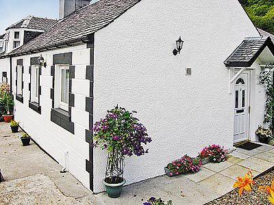 Log cabin for 4 people, with garden in Loch Linnhe